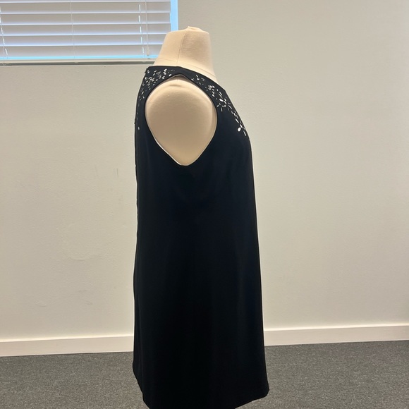 Calvin Klein Navy Dress with White Floral Cutout Pattern. Size 16. Worn 2X. - Picture 3 of 4